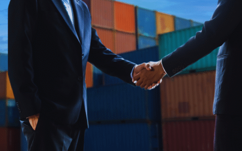 أهمية التواصل الداخلي في تعزيز ثقافة العمل وبناء فرق ناجحة